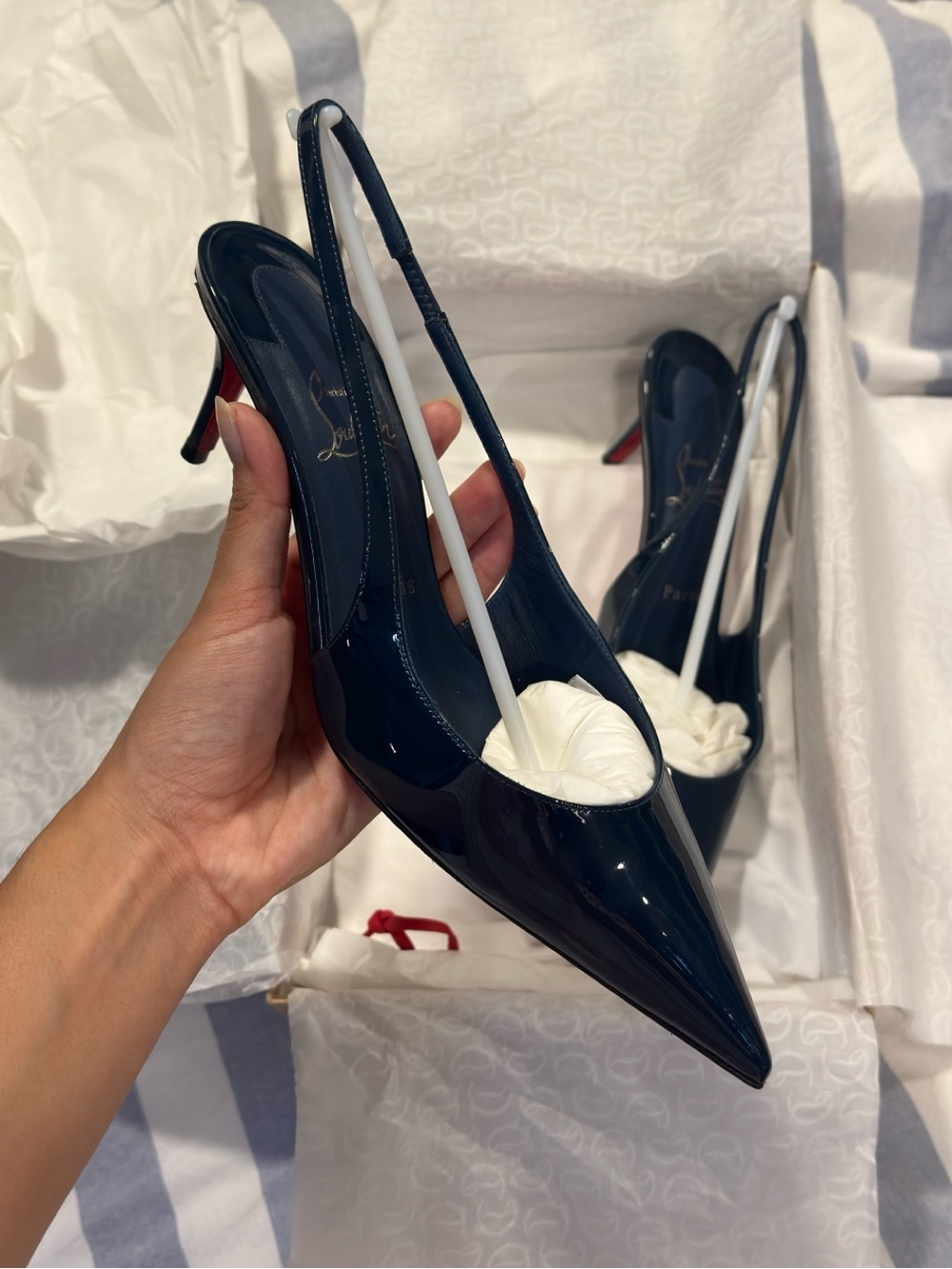 Christian Louboutin Navy Patent Pointed-Toe Miss Z - Picture 4 of 7
